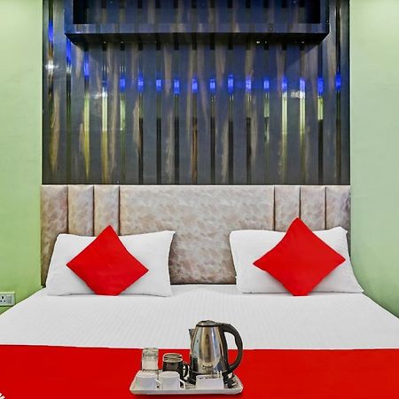 Oyo Tulsi Angan Hotel Danapur Luaran gambar