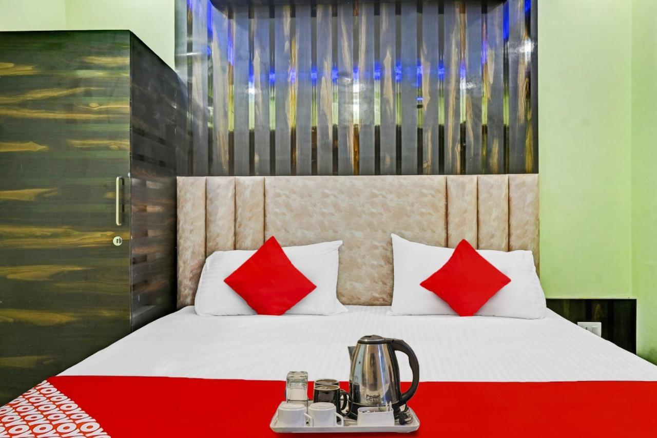 Oyo Tulsi Angan Hotel Danapur Luaran gambar