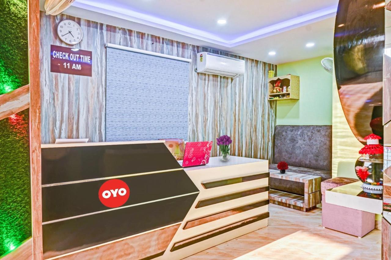 Oyo Tulsi Angan Hotel Danapur Luaran gambar